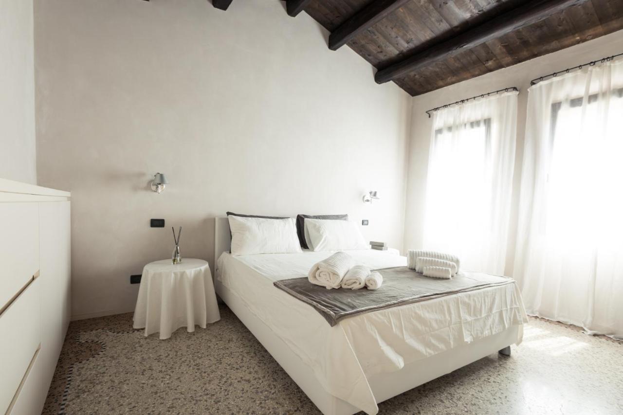 Apartment Amazing Modern Design Home, Campo Dei Mori. Wifi Venice